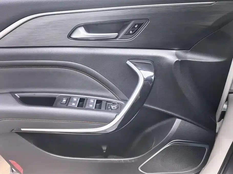 Bestune T77 2023 1.5T Automatic Premium Edition — миниатюра 7