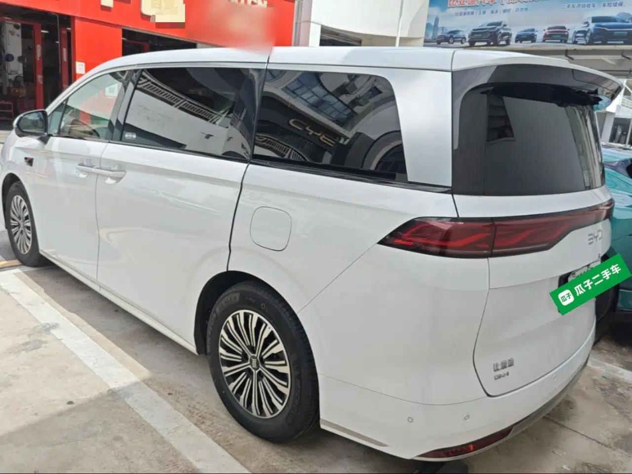 BYD Xia 2025 DM-i 1.5T 180km Excellence Model — миниатюра 4