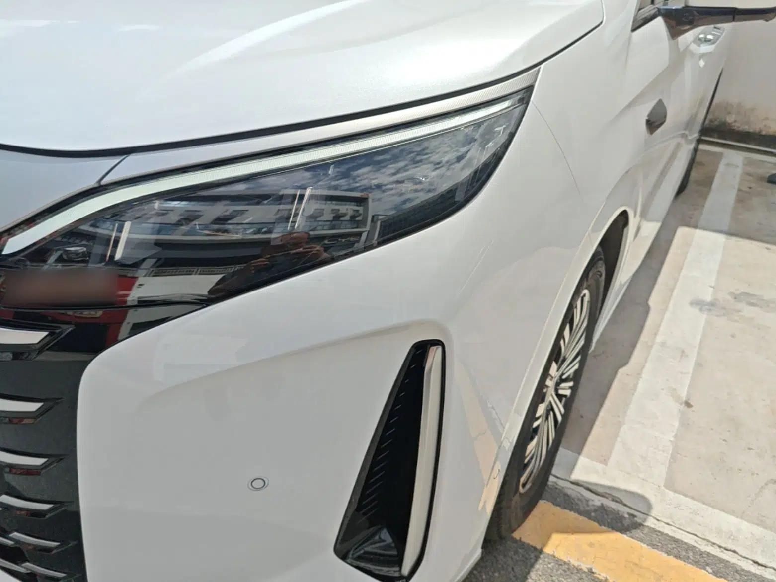 BYD Xia 2025 DM-i 1.5T 180km Excellence Model — миниатюра 8