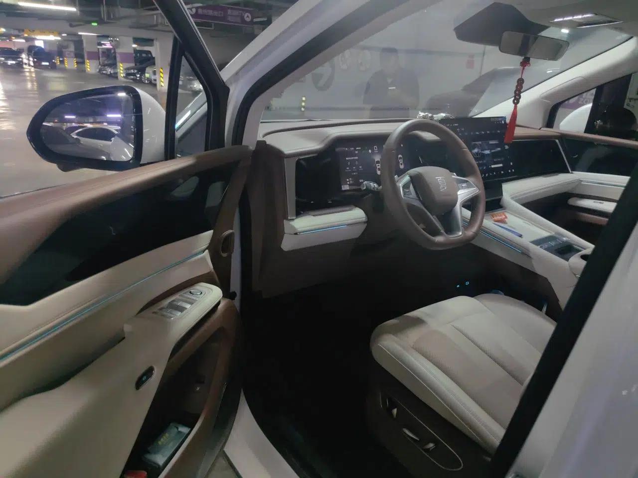 BYD Xia 2025 DM-i 1.5T 100km Supreme Edition — миниатюра 16