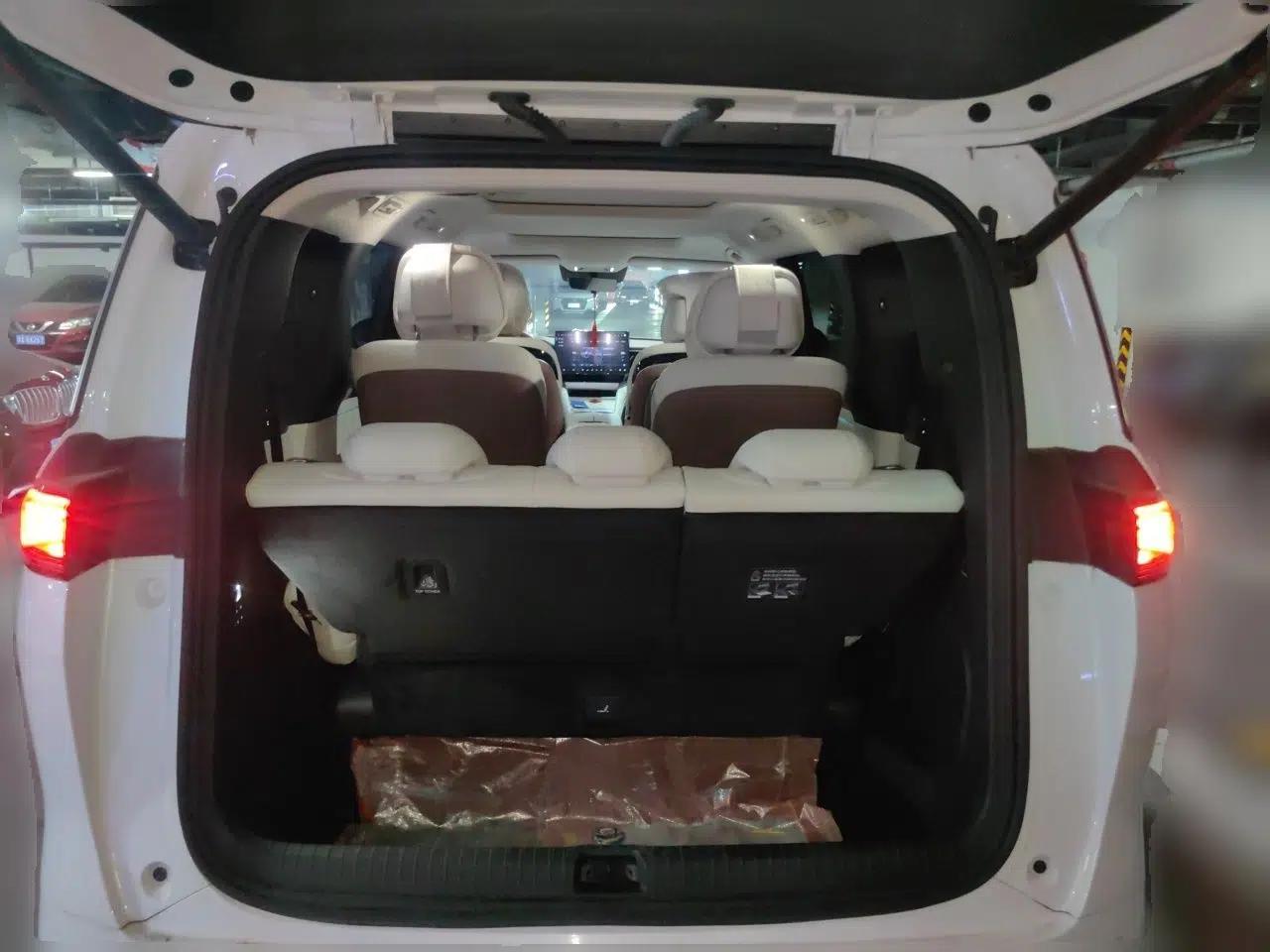 BYD Xia 2025 DM-i 1.5T 100km Supreme Edition — миниатюра 19