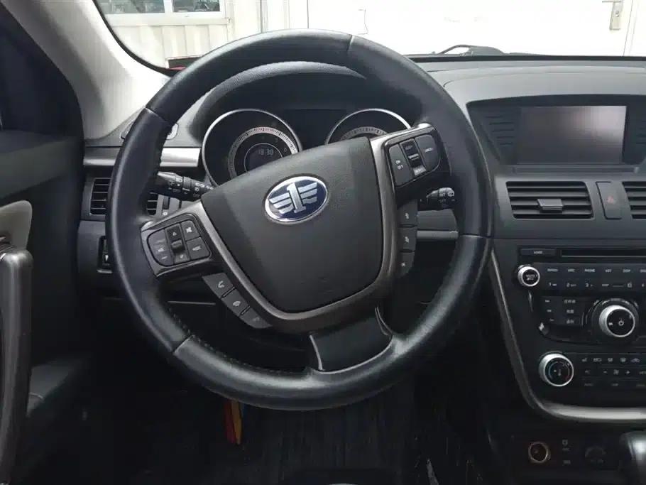 Besturn X80 2013 2.0L Automatic Luxury Edition — миниатюра 15