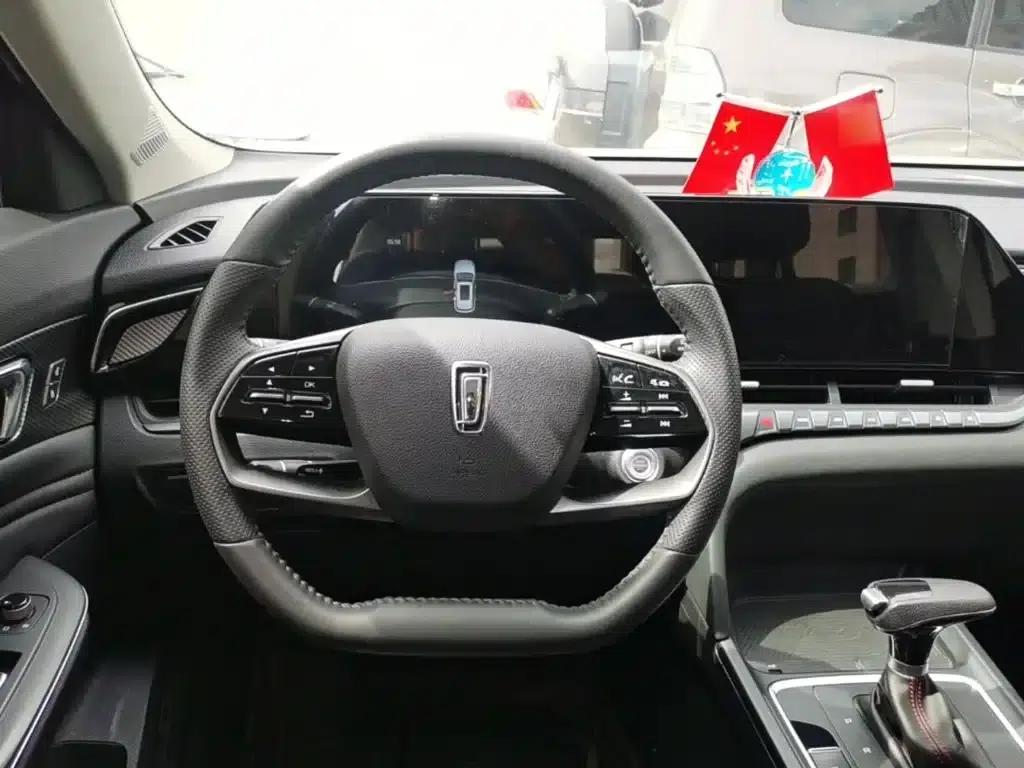 Bestune T55 2023 1.5T Automatic Leap Forward Edition — миниатюра 11