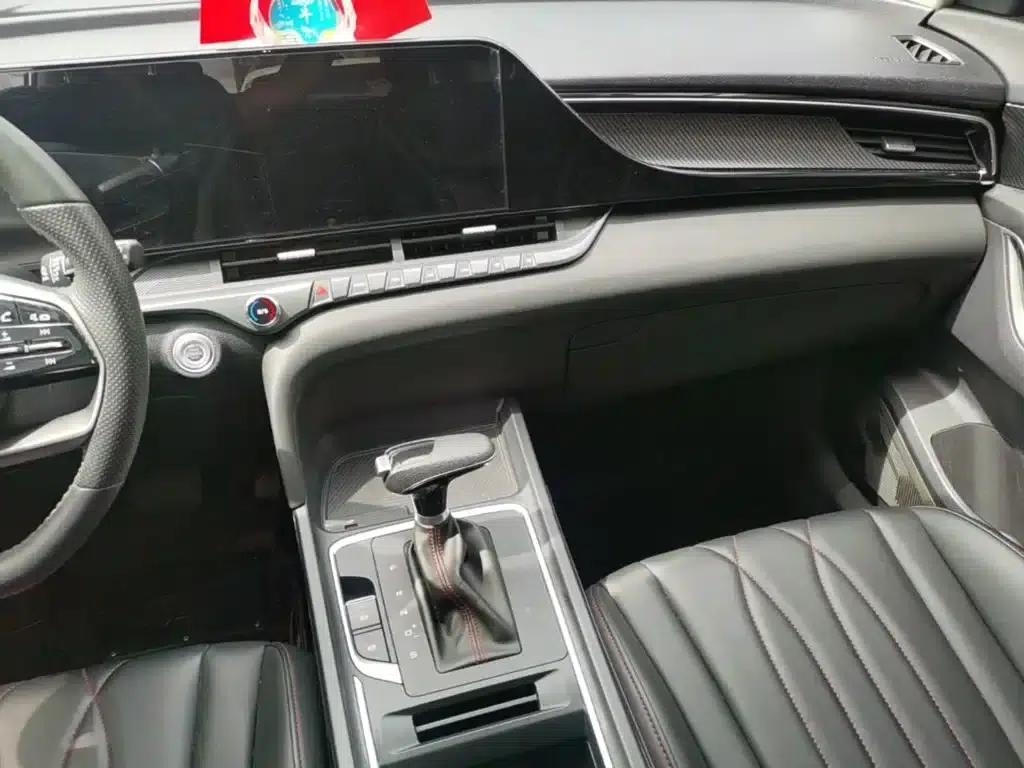Bestune T55 2023 1.5T Automatic Leap Forward Edition — миниатюра 13