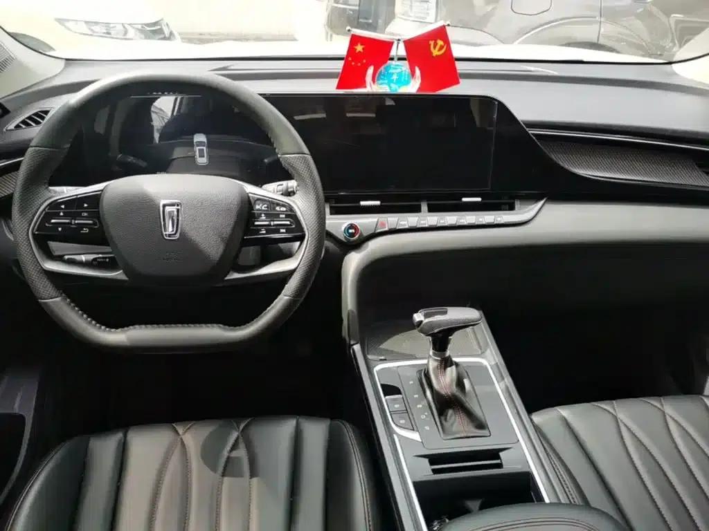 Bestune T55 2023 1.5T Automatic Leap Forward Edition — миниатюра 10