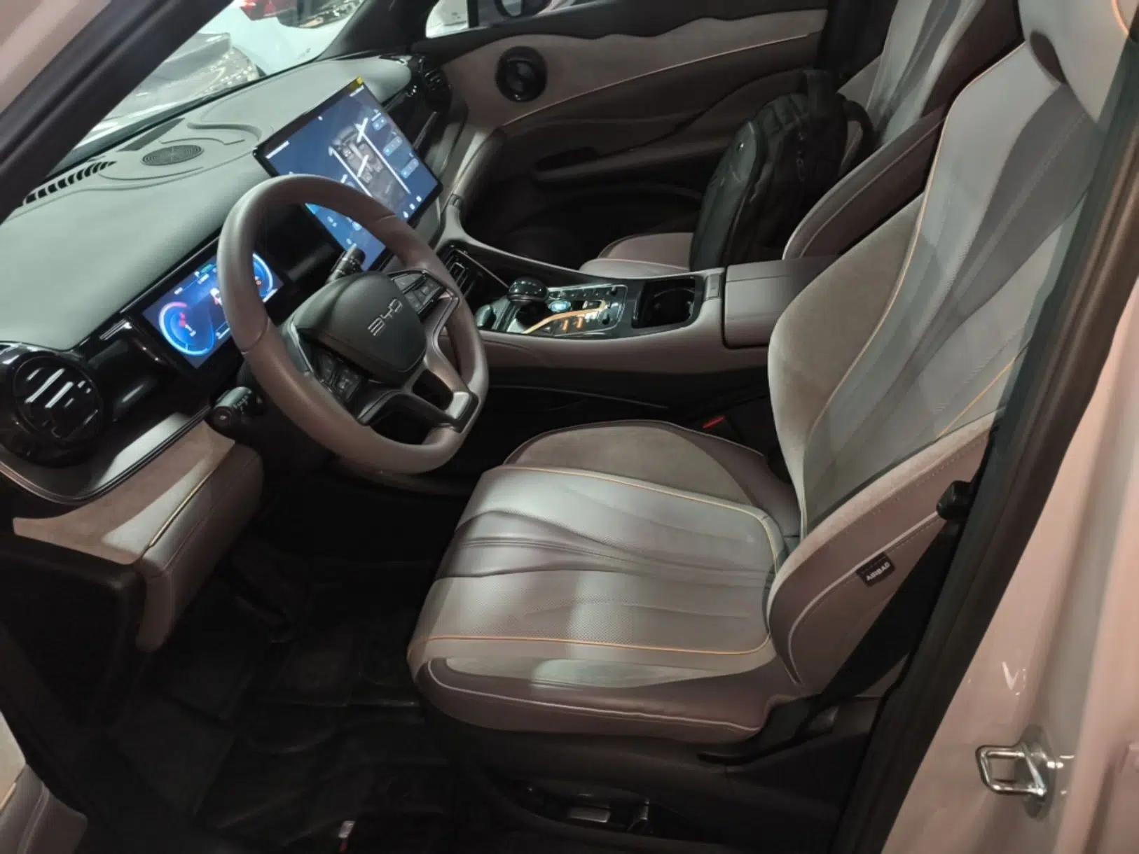 BYD Frigate 07 2023 DM-i 100KM Prestige Model — миниатюра 17