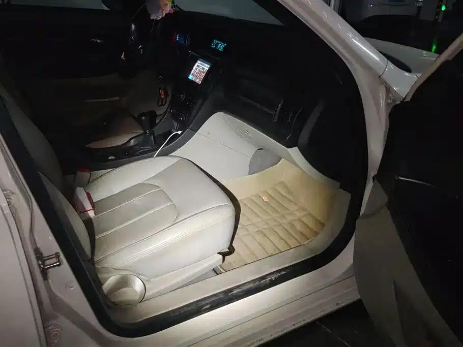 2014 Senova D50 1.5L Manual Comfort Edition — миниатюра 8