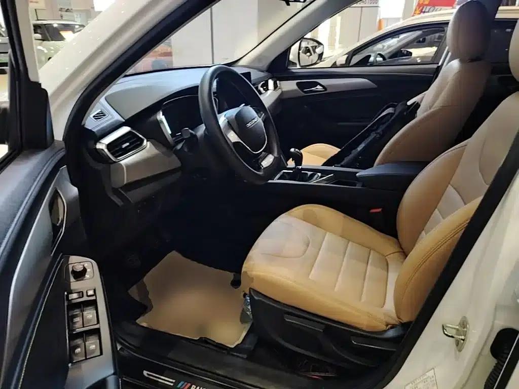Beijing X3 2021 1.5T Manual Glory Edition — миниатюра 16