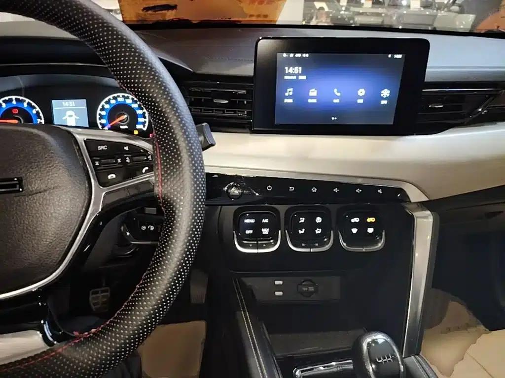 Beijing X3 2021 1.5T Manual Glory Edition — миниатюра 10