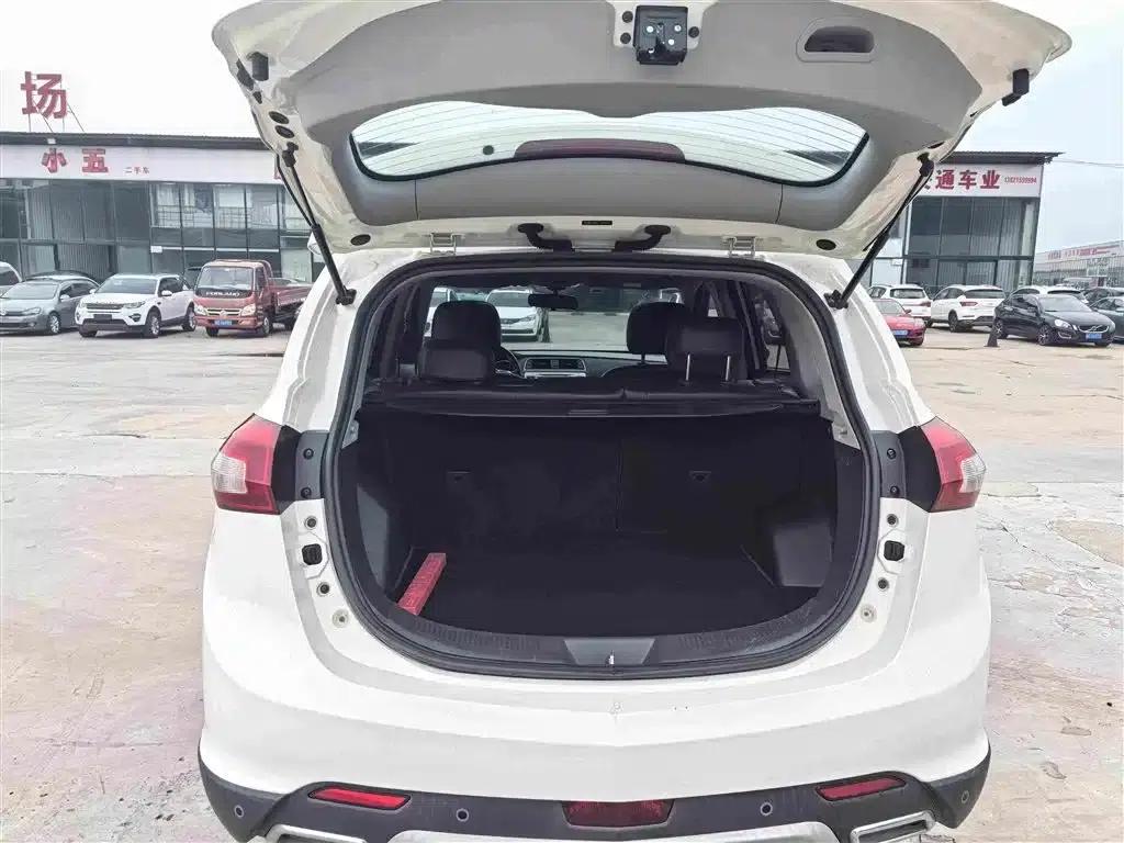2015 Senova X65 2.0T Automatic Elite — миниатюра 9