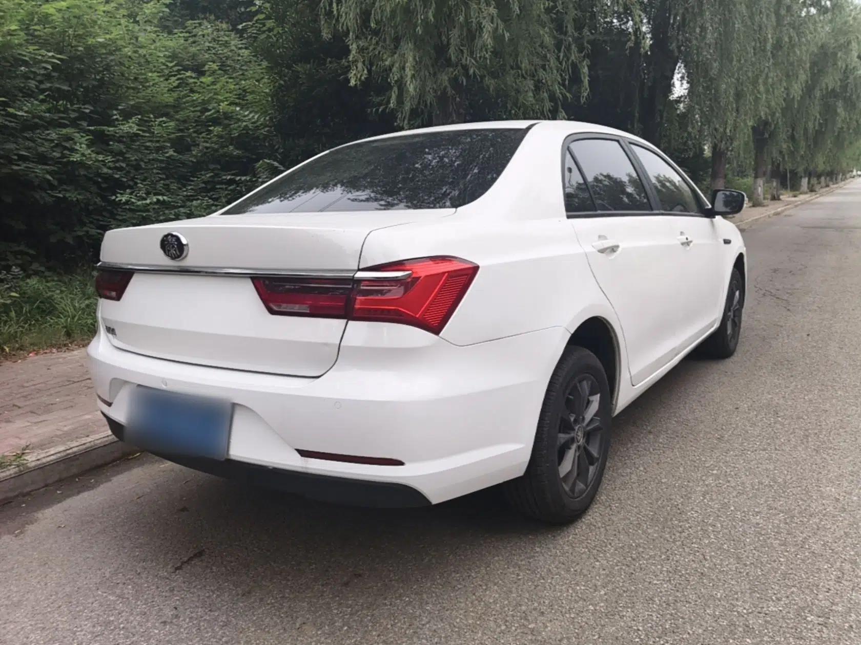 BYD Qin 2019 1.5L Automatic Luxury Model — миниатюра 6