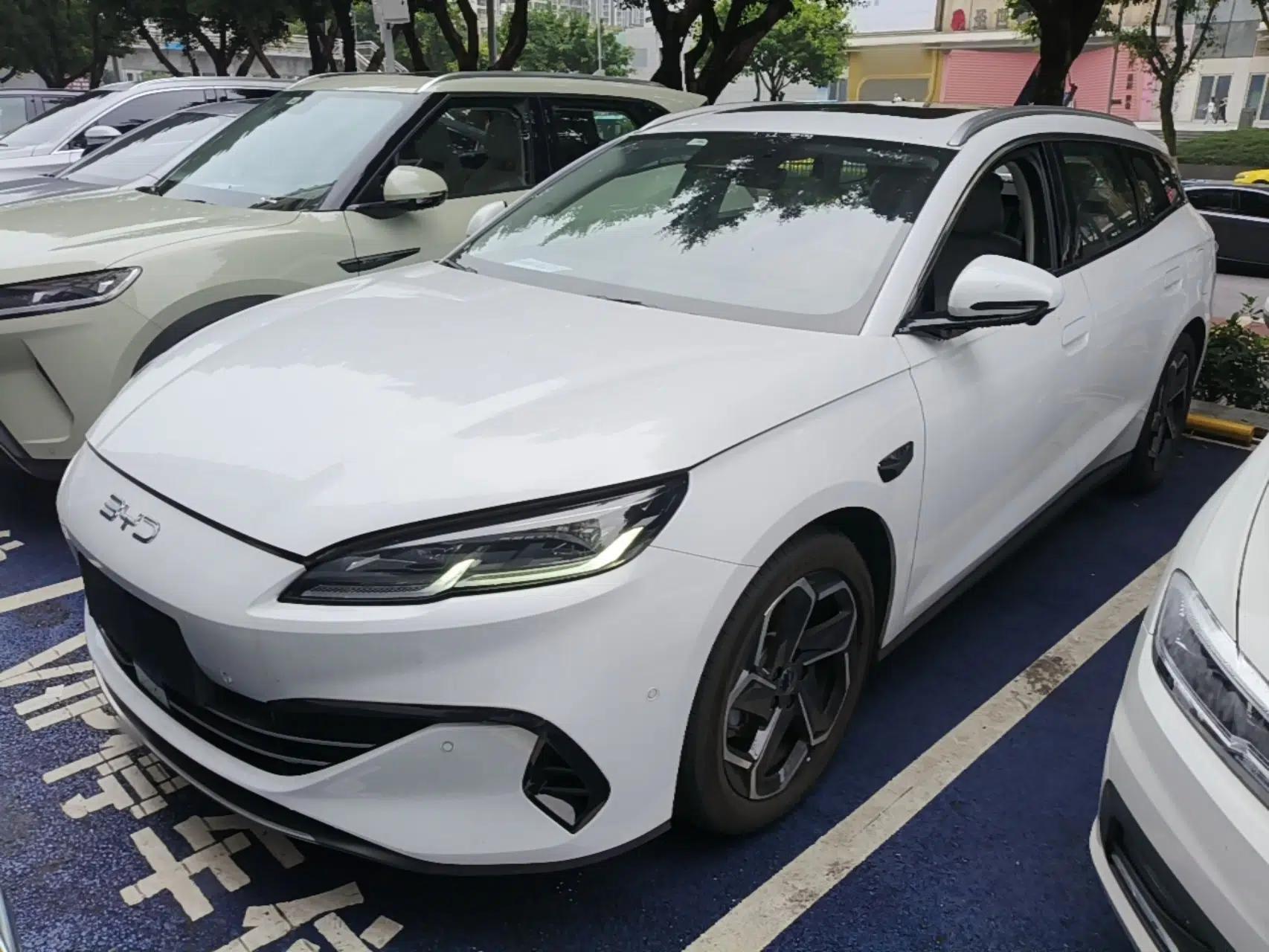 BYD Seal 06 DM-i Touring 2025 DM-i 80KM Prestigious Edition — миниатюра 1
