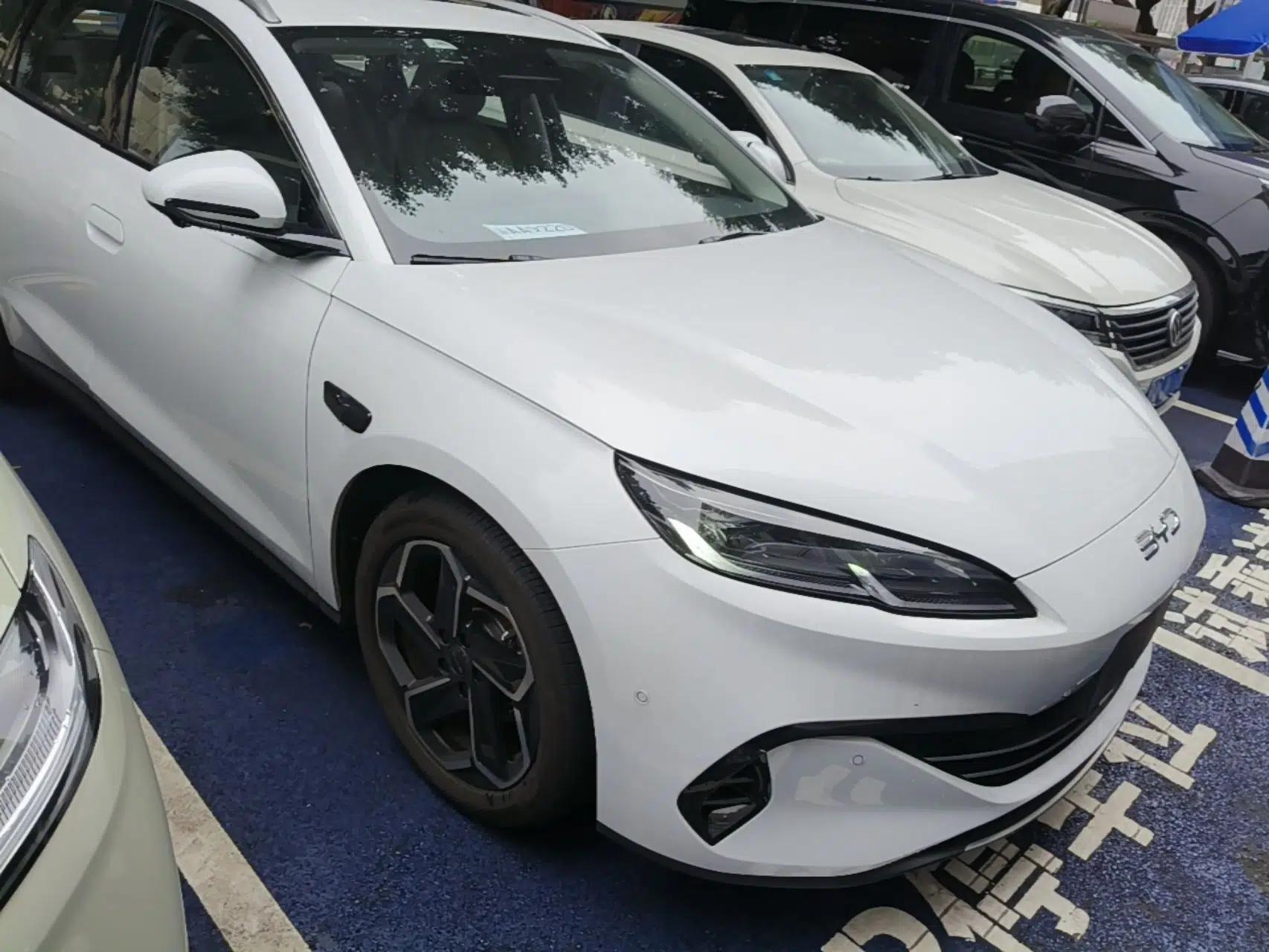 BYD Seal 06 DM-i Touring 2025 DM-i 80KM Prestigious Edition — миниатюра 3