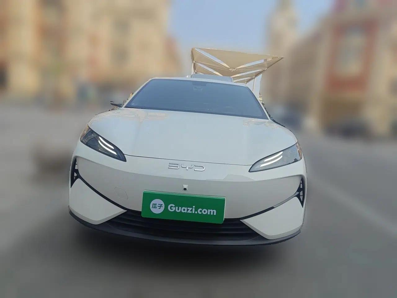BYD e7 2025 Model 520 Smart Travel Edition — миниатюра 2