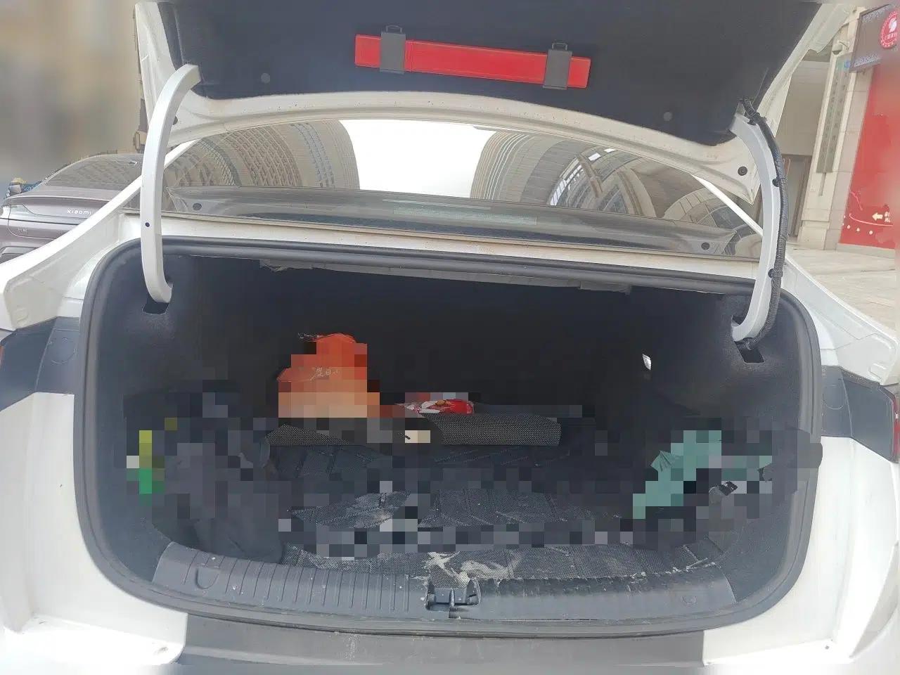 BYD e7 2025 Model 520 Smart Travel Edition — миниатюра 19