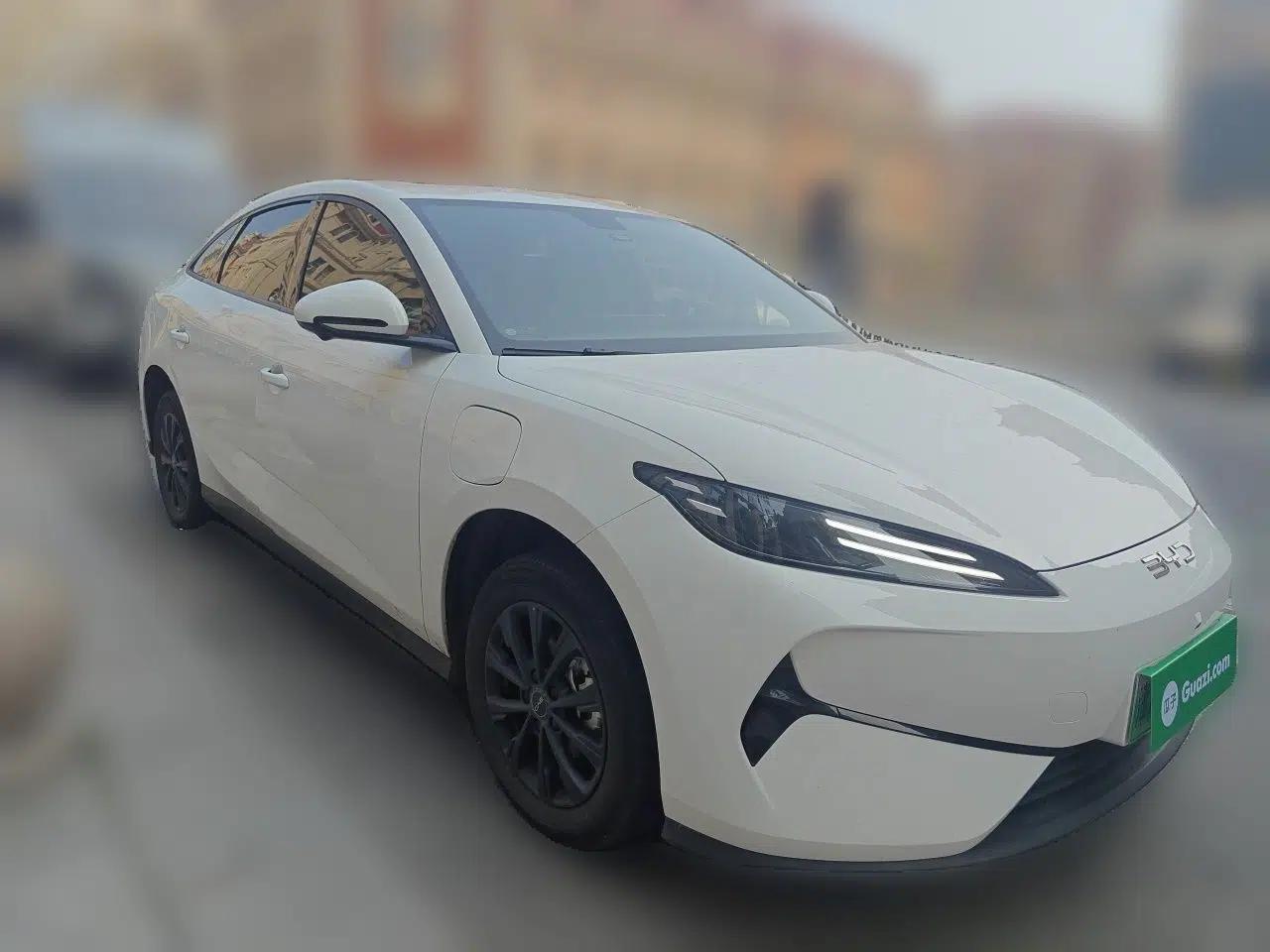 BYD e7 2025 Model 520 Smart Travel Edition — миниатюра 3