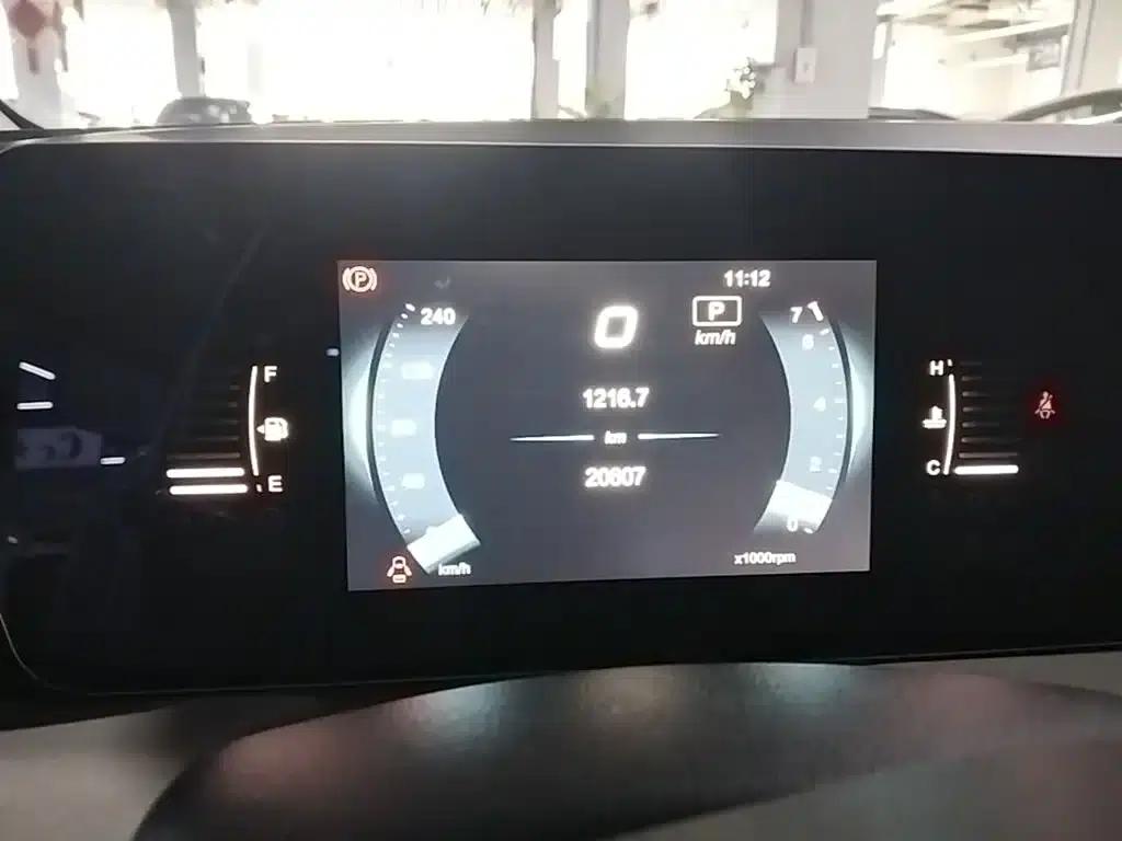 Beijing U5 PLUS 2021 1.5L CVT Deluxe Edition — миниатюра 12