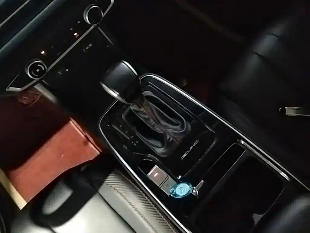 Beijing U5 PLUS 2021 1.5L CVT Deluxe Edition — миниатюра 14
