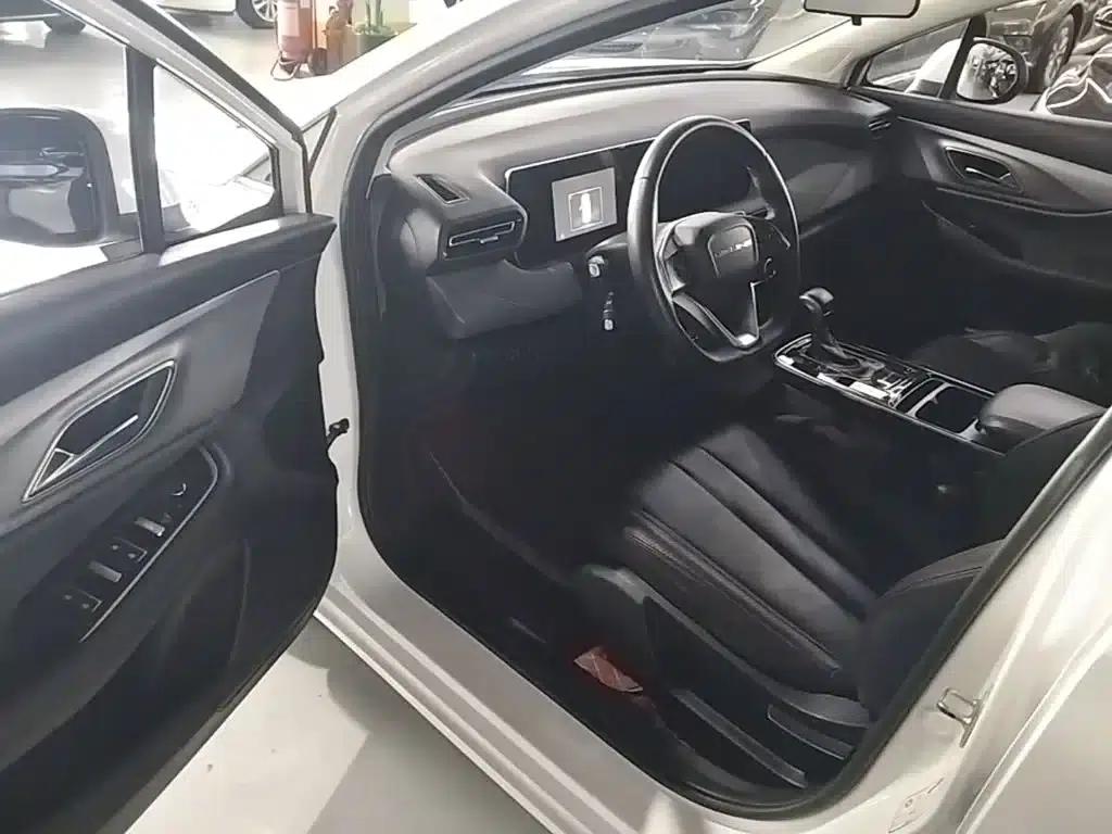 Beijing U5 PLUS 2021 1.5L CVT Deluxe Edition — миниатюра 16