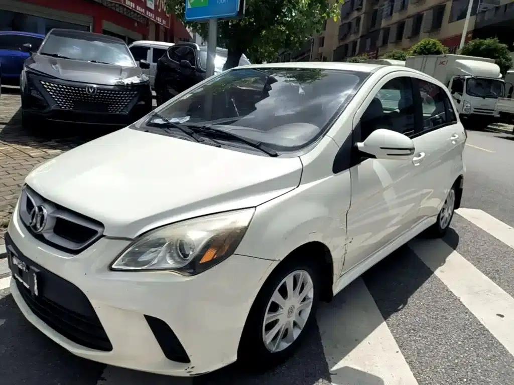 2015 Senova D20 Hatchback 1.3L Manual Comfort Edition — миниатюра 1