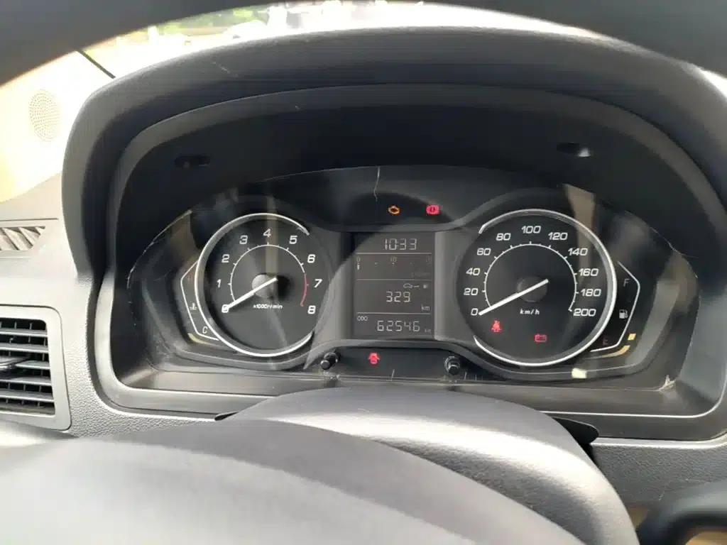 2015 Senova D20 Hatchback 1.3L Manual Comfort Edition — миниатюра 12