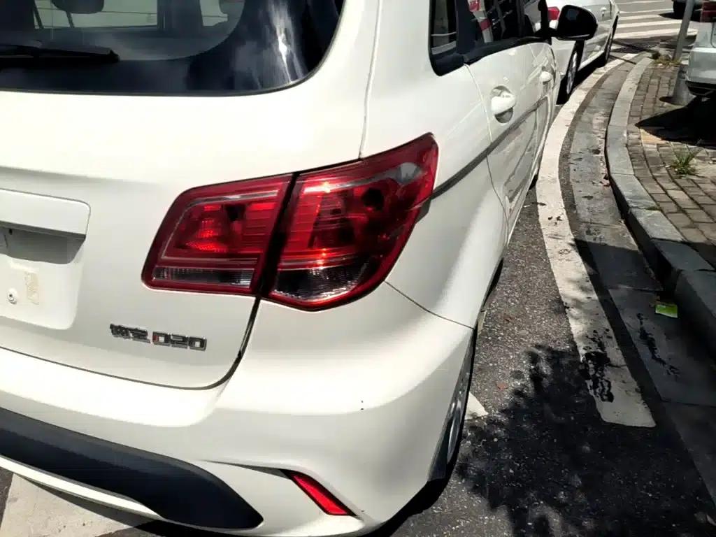 2015 Senova D20 Hatchback 1.3L Manual Comfort Edition — миниатюра 8