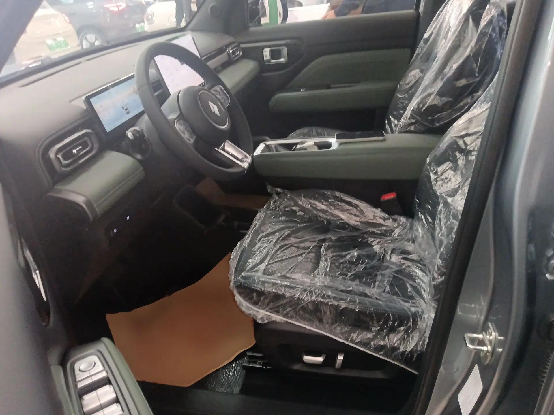 Baojun Spark EUV 2026 301km Flagship Edition — миниатюра 22