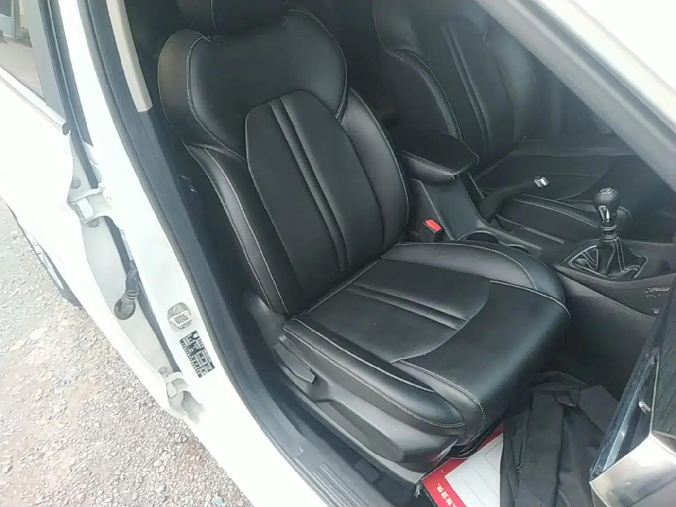Baojun 360 2018 1.5L Manual Elite Version National V — миниатюра 19