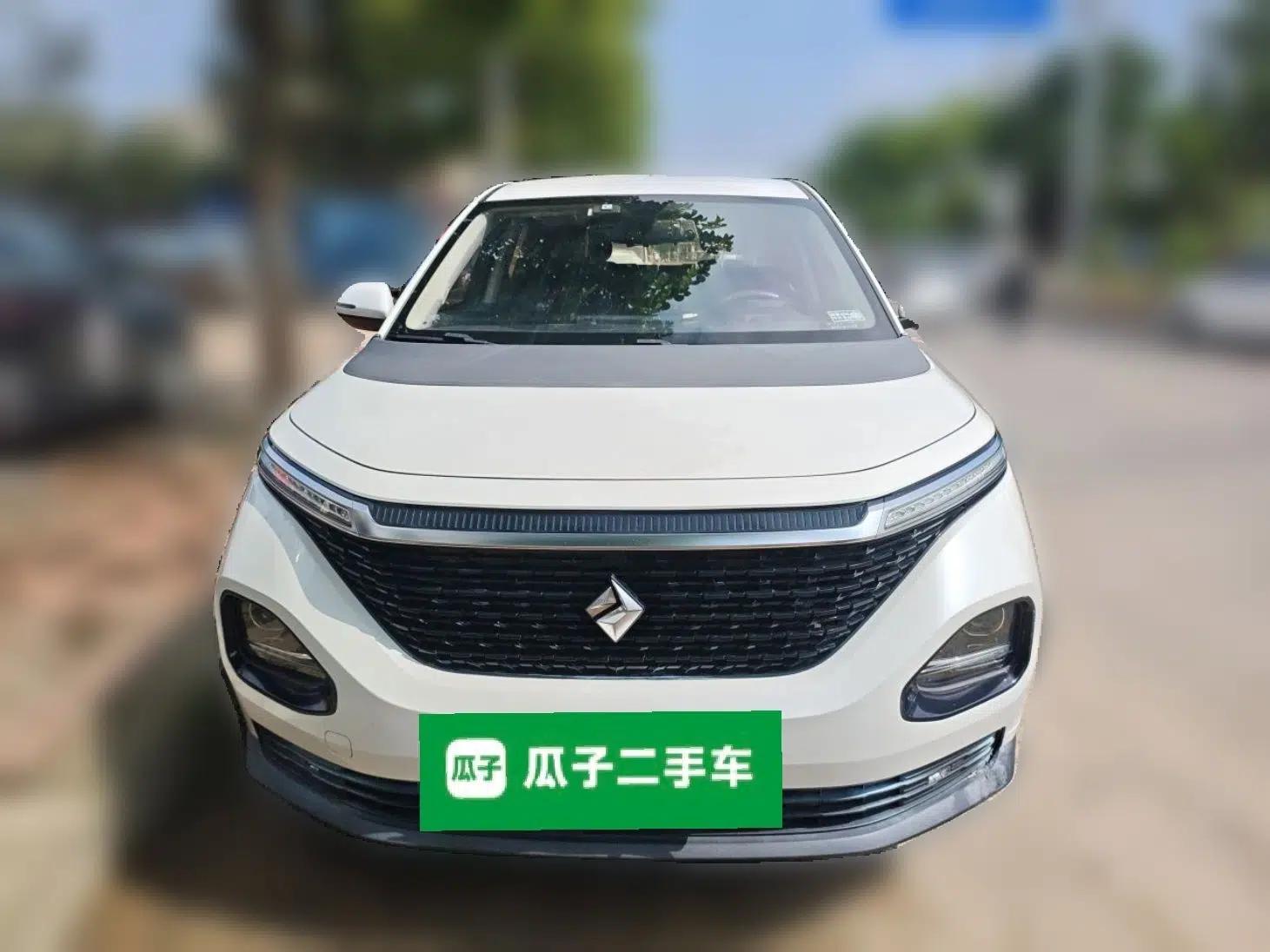 Baojun RM-5 2019 1.5L CVT Elite Version with 24-hour Online Service 6 Seats — миниатюра 2