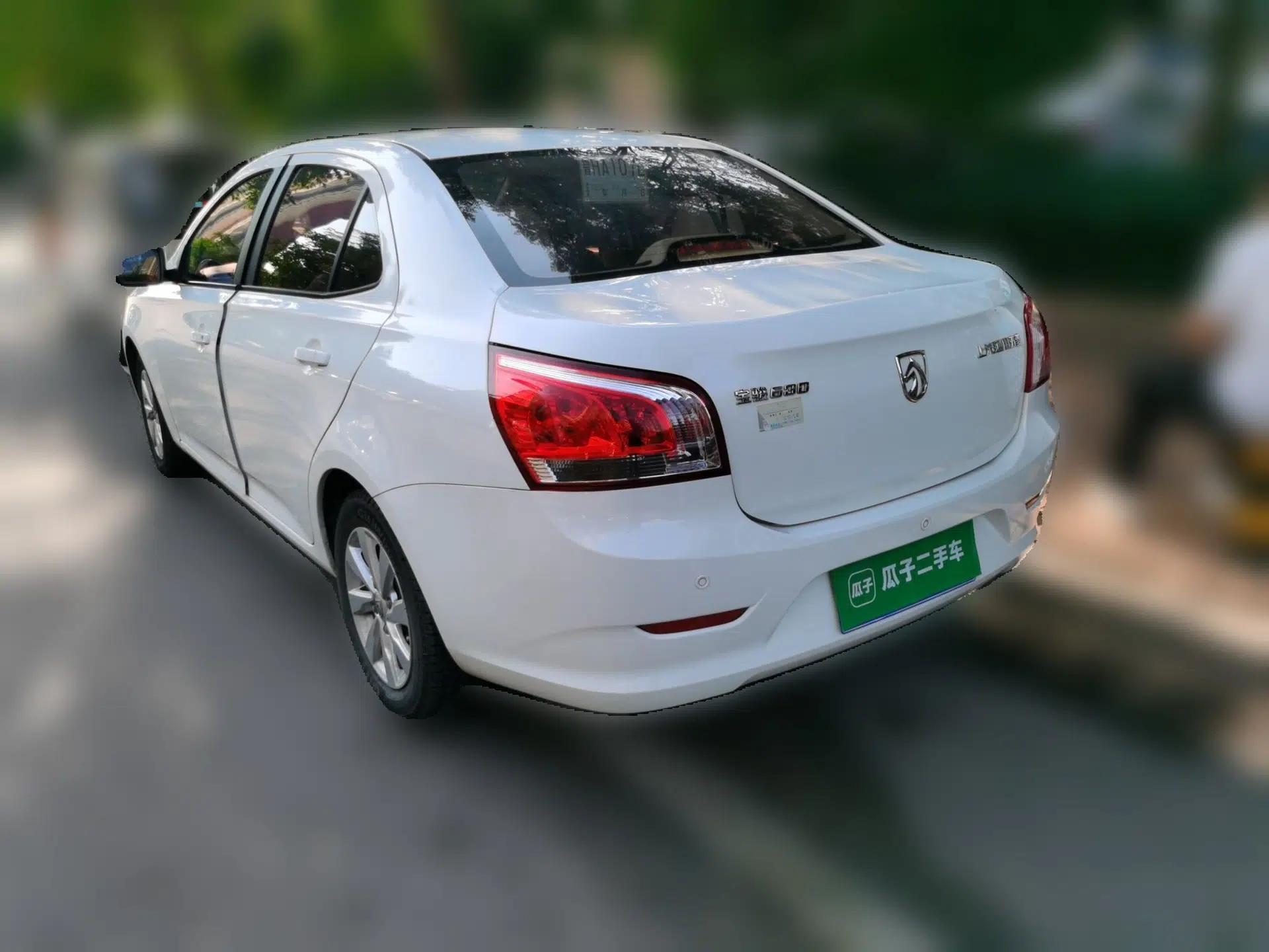 Baojun 630 2014 1.5L manual Comfort trim level — миниатюра 4