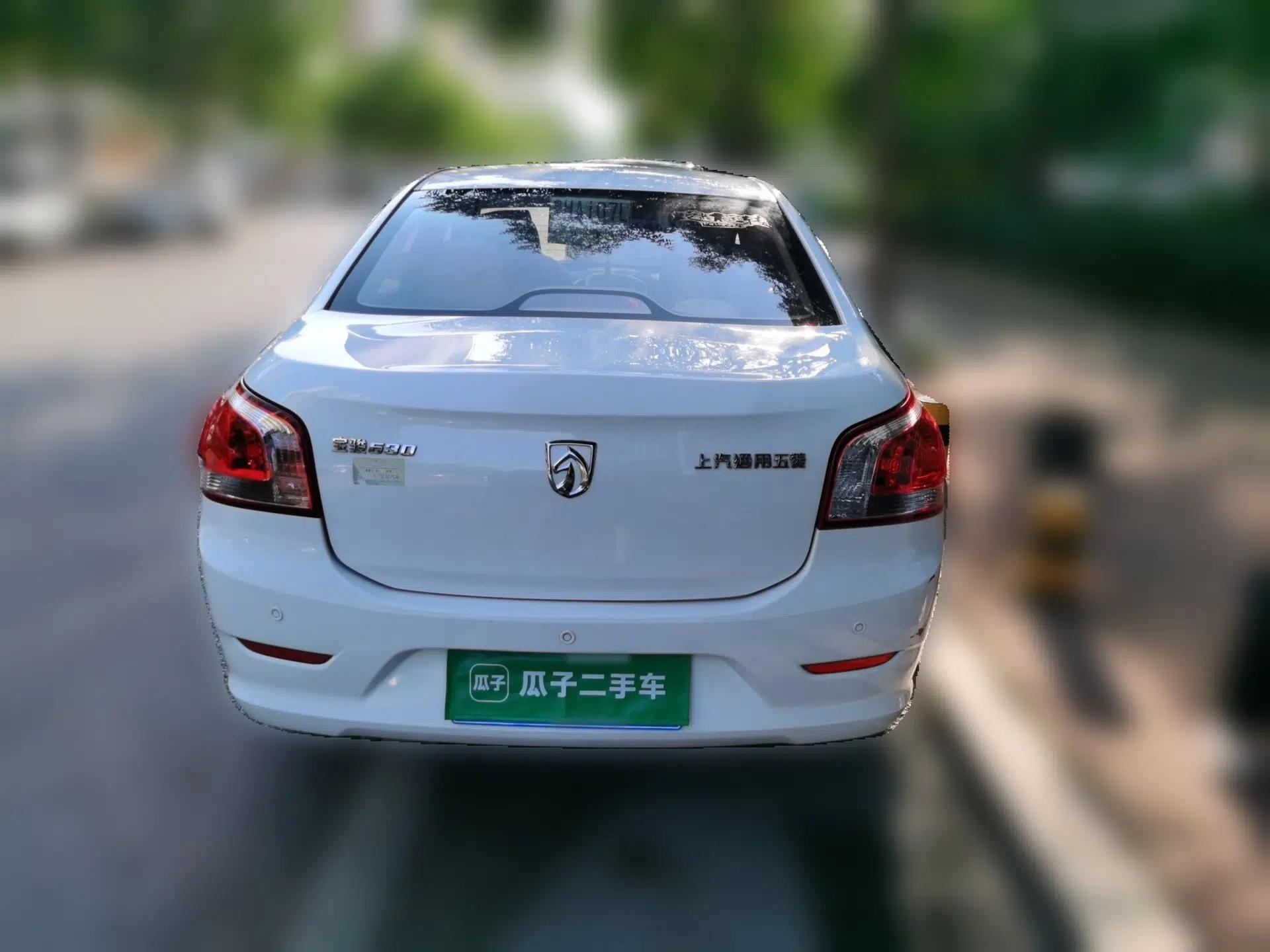Baojun 630 2014 1.5L manual Comfort trim level — миниатюра 5