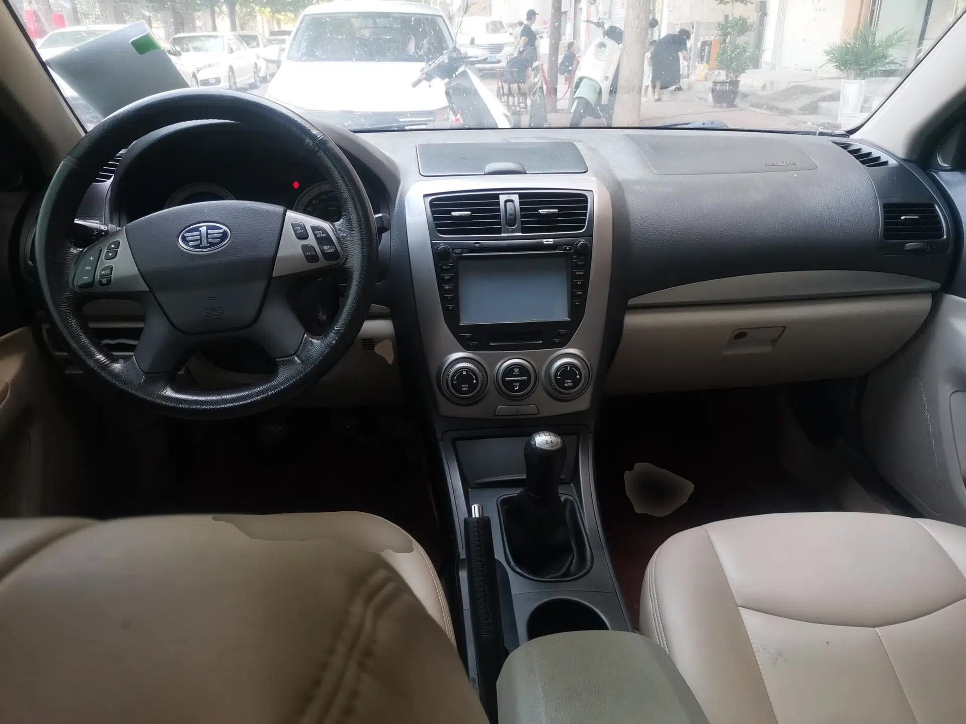 Bestune B50 2012 1.6L manual sunroof version — миниатюра 9