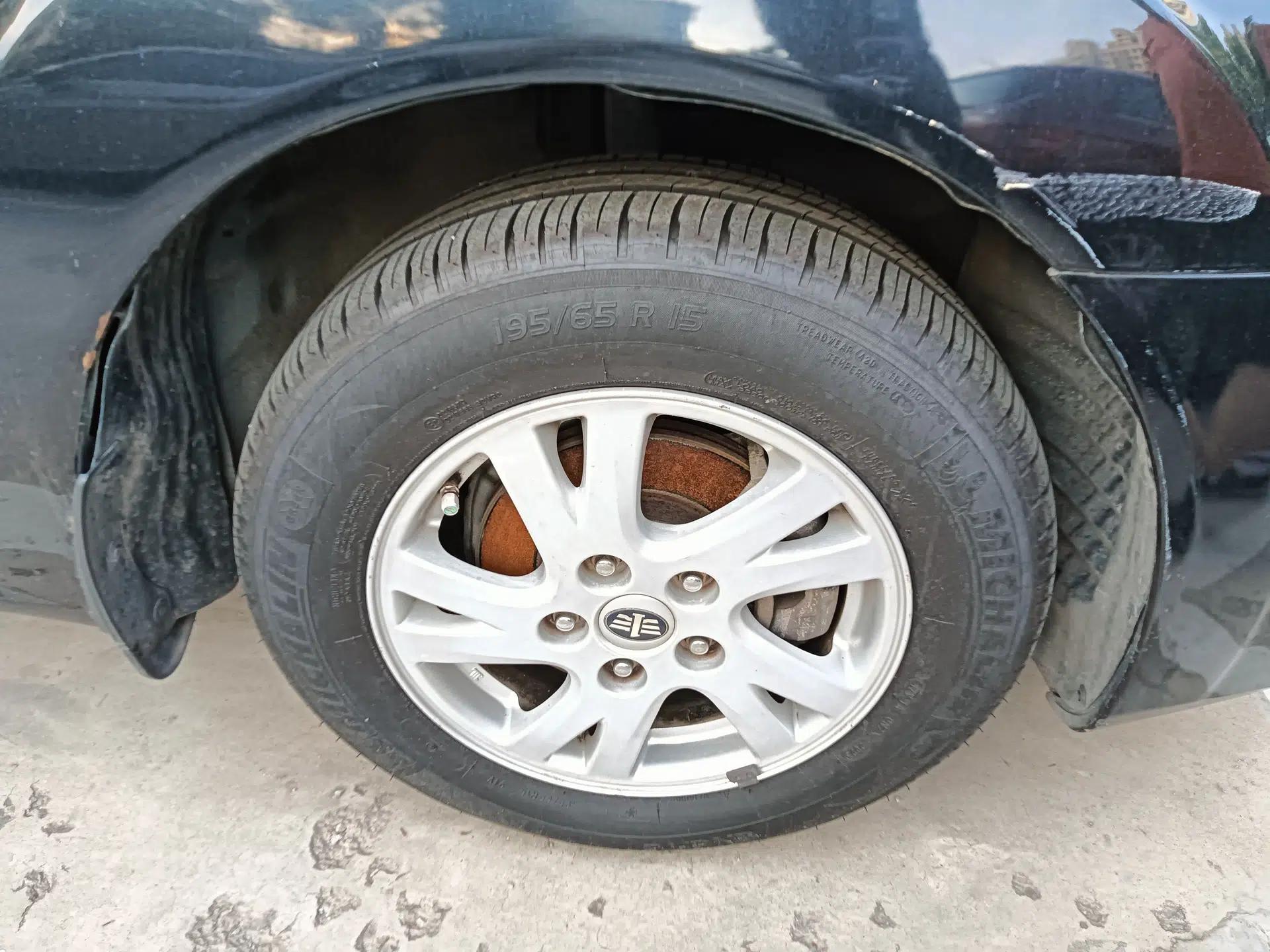 Bestune B50 2012 1.6L Manual Limited Edition — миниатюра 8