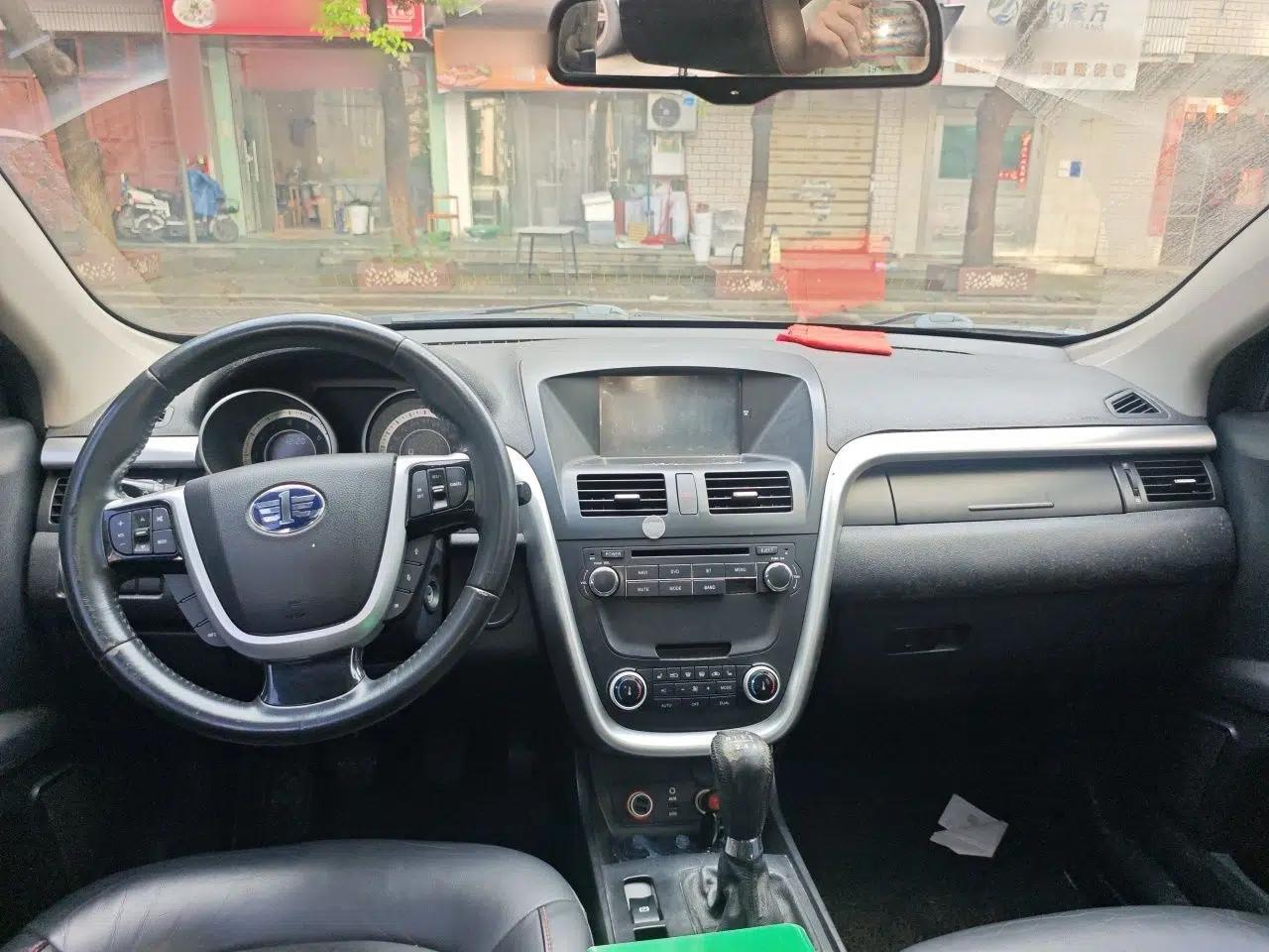 Bestune X80 2013 2.0L manual luxury version — миниатюра 9