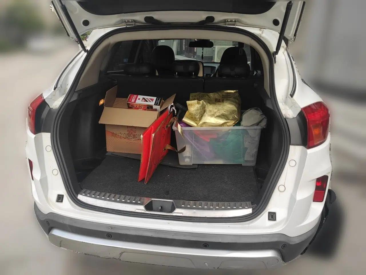 Bestune X80 2015 2.0L Automatic Comfort Anniversary Edition — миниатюра 19