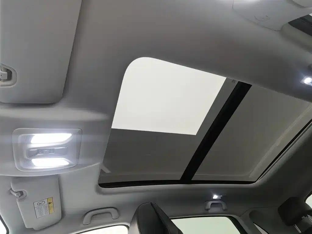 Changan UNI-K Smart Electric iDD 2022 Blue Whale iDD 130km 1.5T Premium Edition — миниатюра 14
