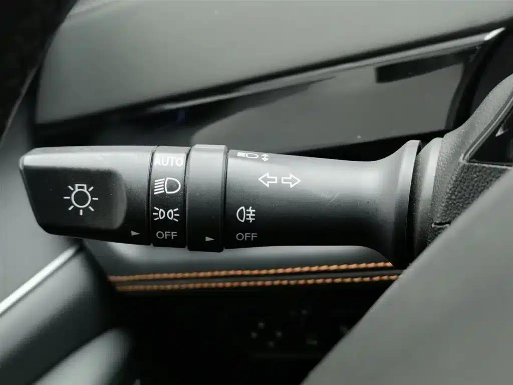 Changan UNI-K Smart Electric iDD 2022 Blue Whale iDD 130km 1.5T Premium Edition — миниатюра 21