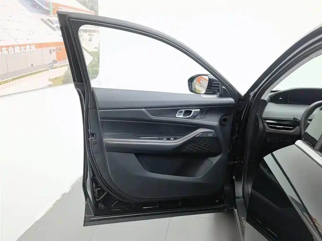 Changan UNI-K Smart Electric iDD 2022 Blue Whale iDD 130km 1.5T Premium Edition — миниатюра 8