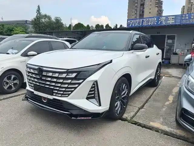 Changan UNI-Z 2025 1.5T Dragon Edition