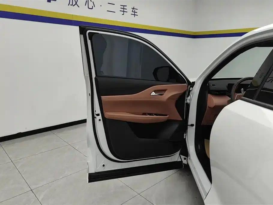 Changan UNI-Z 2025 1.5T Luxury Edition — миниатюра 7