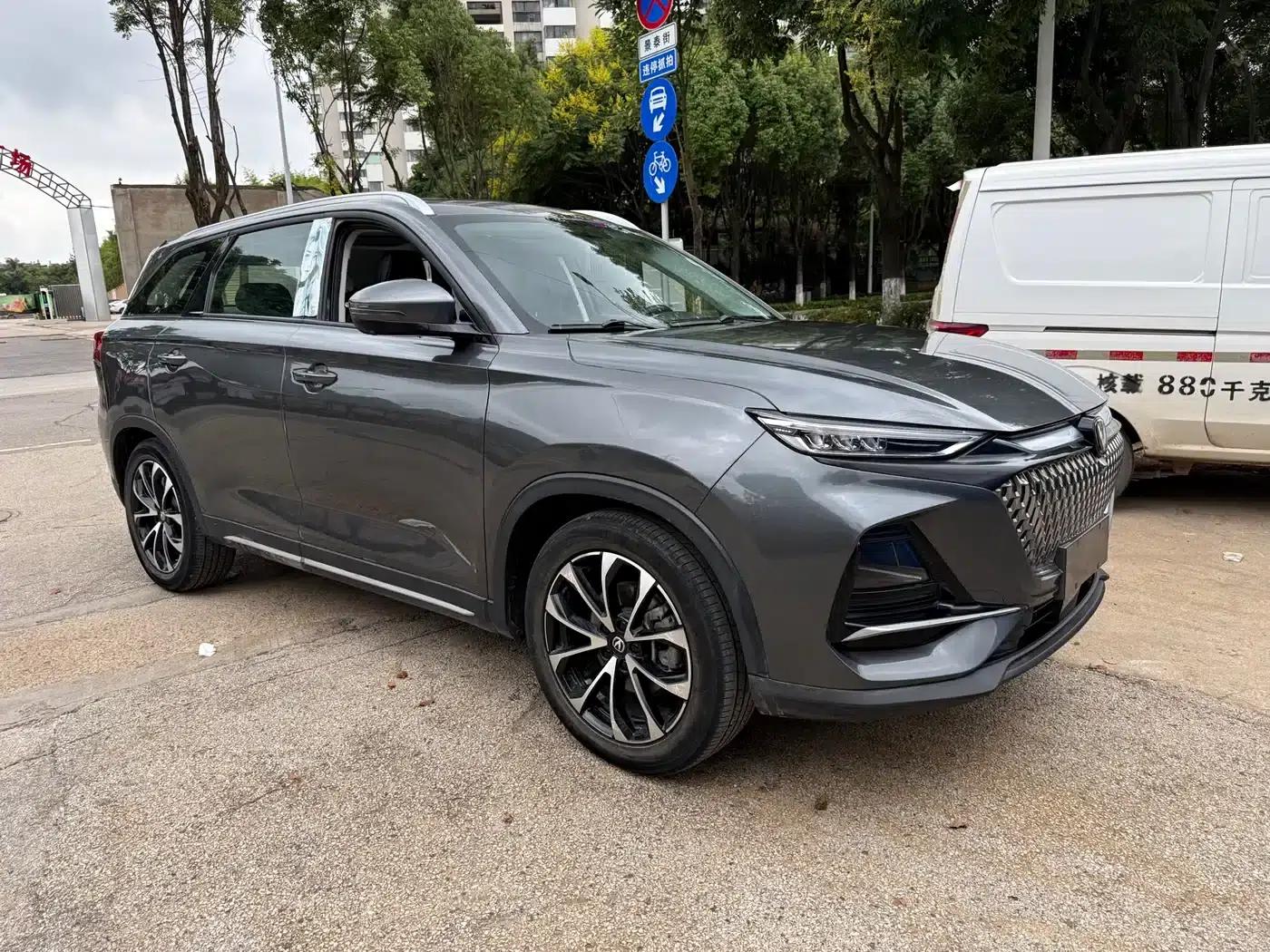 Changan X7 PLUS 2024 1.5T Automatic Premium 7-seater — миниатюра 3