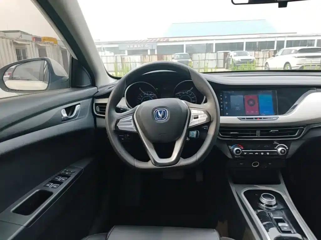 Changan Eado New Energy 2022 EV460 Smart Ride-Hailing Edition (Lithium Iron Phosphate) — миниатюра 11