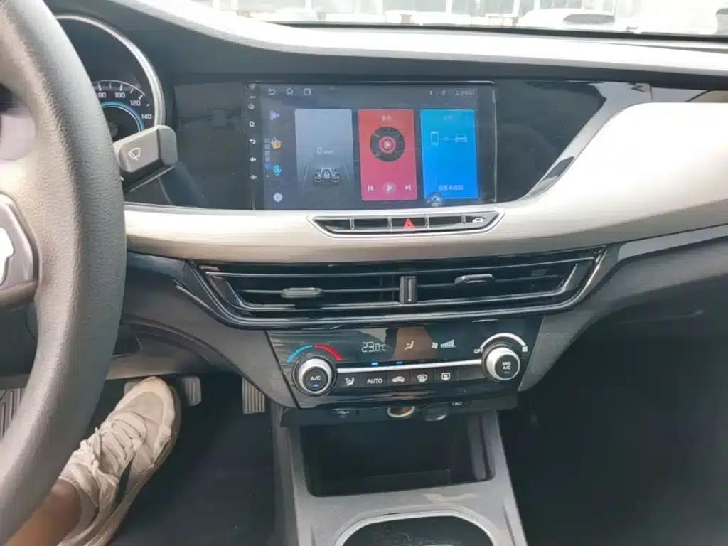Changan Eado New Energy 2022 EV460 Smart Ride-Hailing Edition (Lithium Iron Phosphate) — миниатюра 13