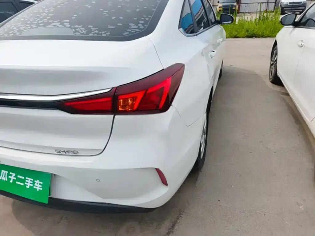 Changan Eado New Energy 2022 EV460 Smart Ride-Hailing Edition (Lithium Iron Phosphate) — миниатюра 8