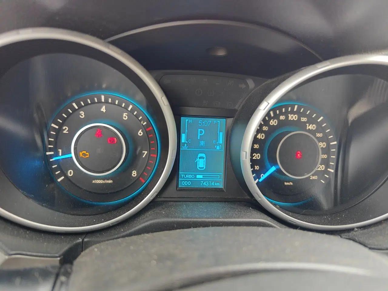 BAIC Senova X65 2015 2.0T automatic comfort version — миниатюра 11