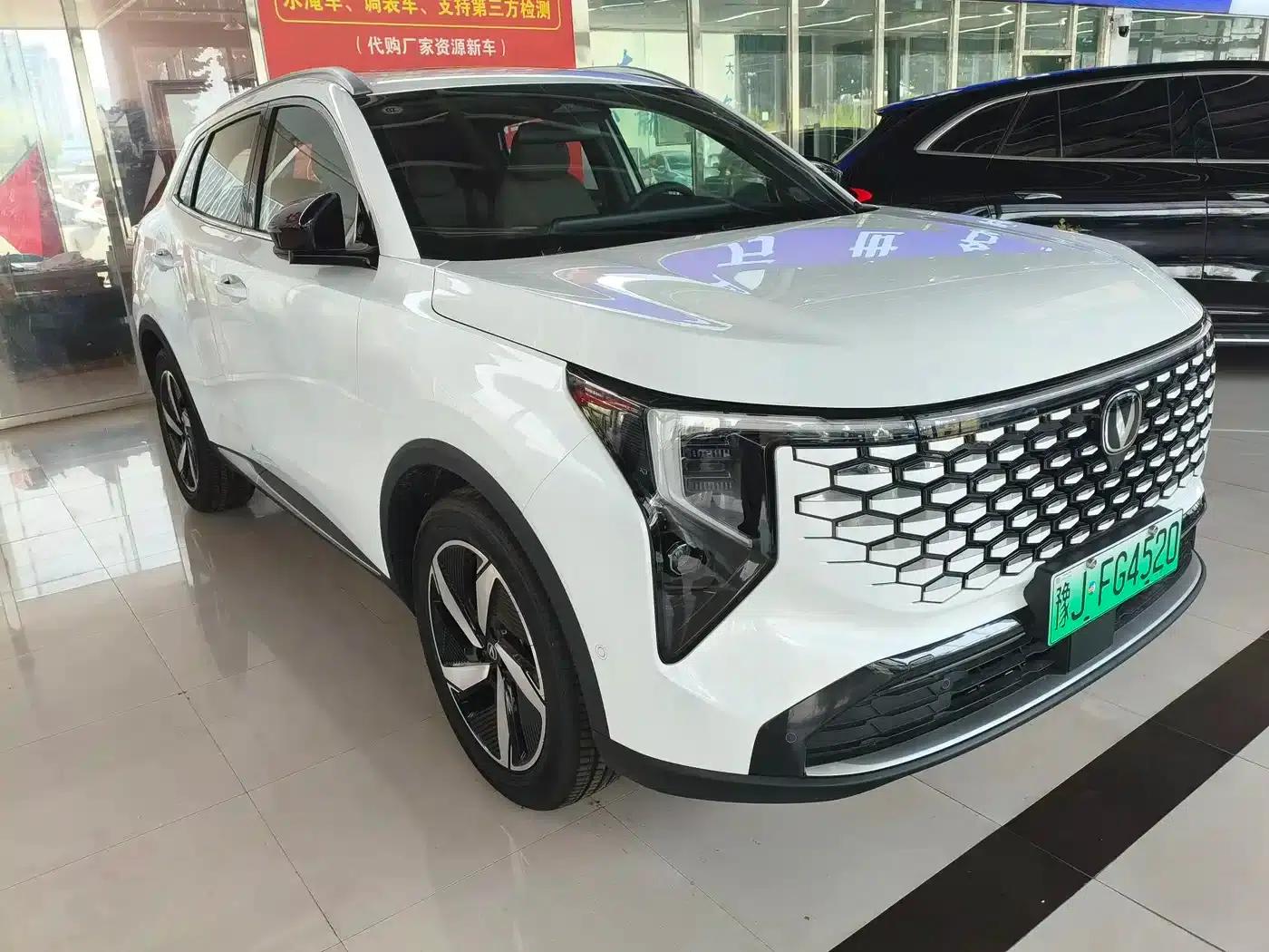 Changan CS55PLUS PHEV 2026 Smart New Blue Whale 125km Smart Edition — миниатюра 3