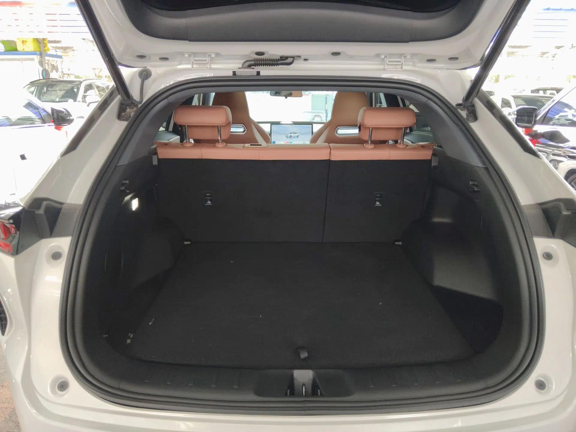 CHANGAN UNI-Z 2025 1.5T Luxury Version — миниатюра 13