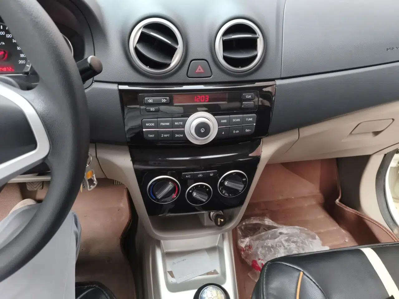 CHANGAN Alsvin V3 2015 1.4L Manual Warm-Hearted Model China V Standard — миниатюра 13