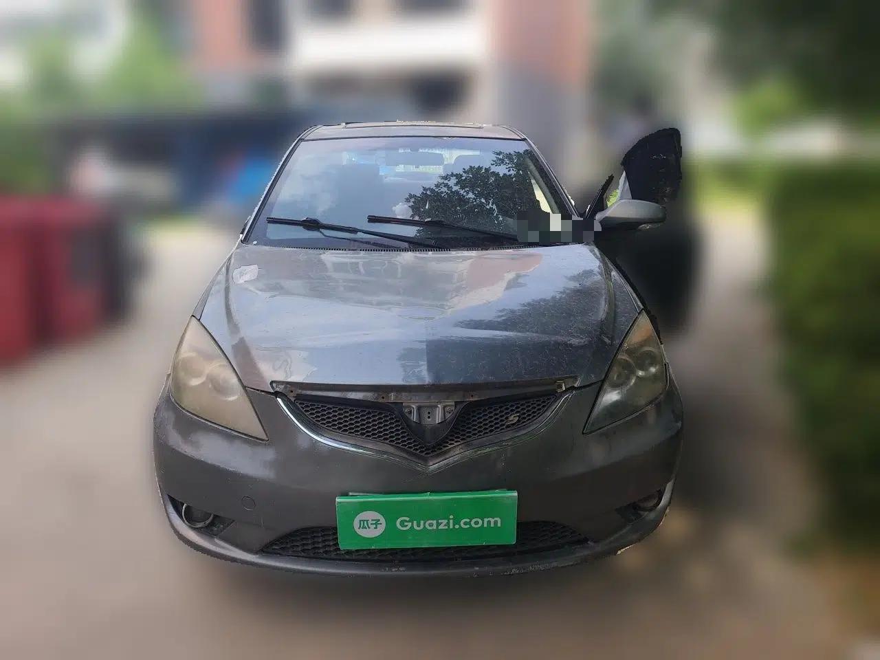 CHANGAN Alsvin 2010 Sedan 1.5L Manual Sport Edition — миниатюра 2