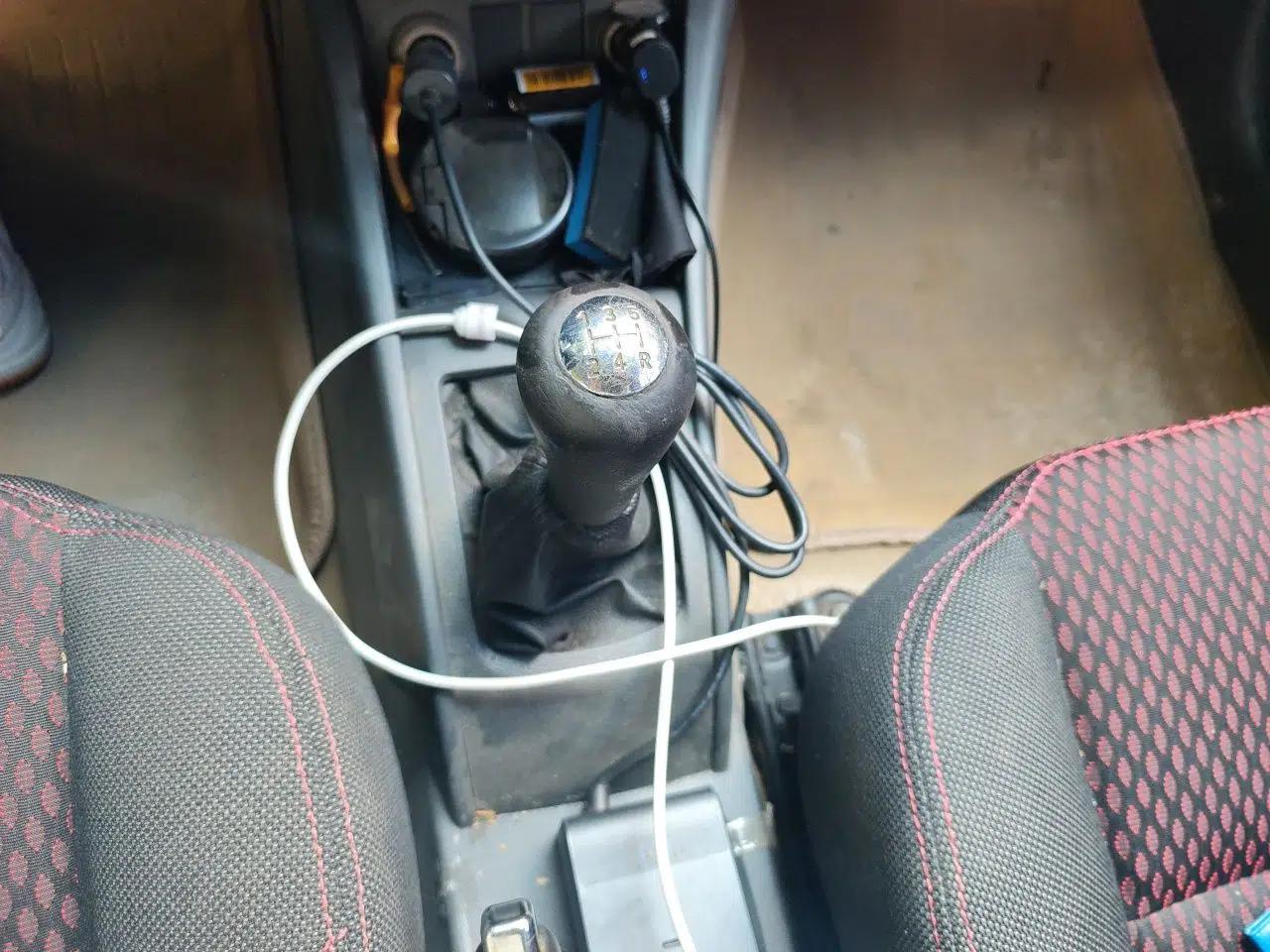 CHANGAN Alsvin 2010 Sedan 1.5L Manual Sport Edition — миниатюра 14